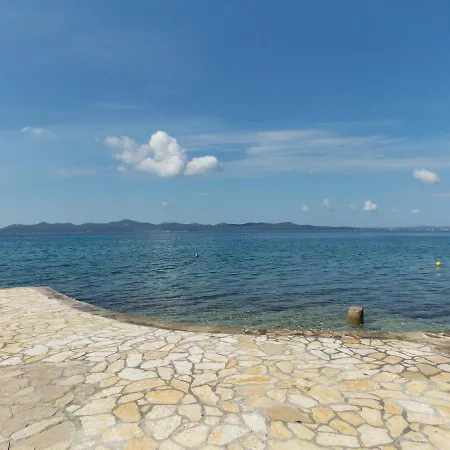 Warm Terrace Apartment *