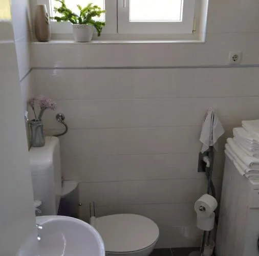 Warm Terrace 자다르