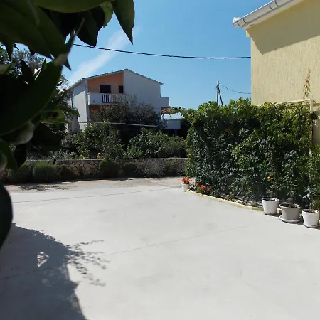 Warm Terrace Apartman